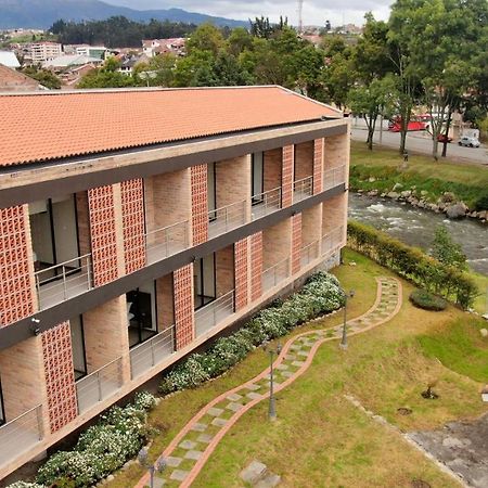 Venue Batan Hotel&Suites กูเอ็งกา ภายนอก รูปภาพ